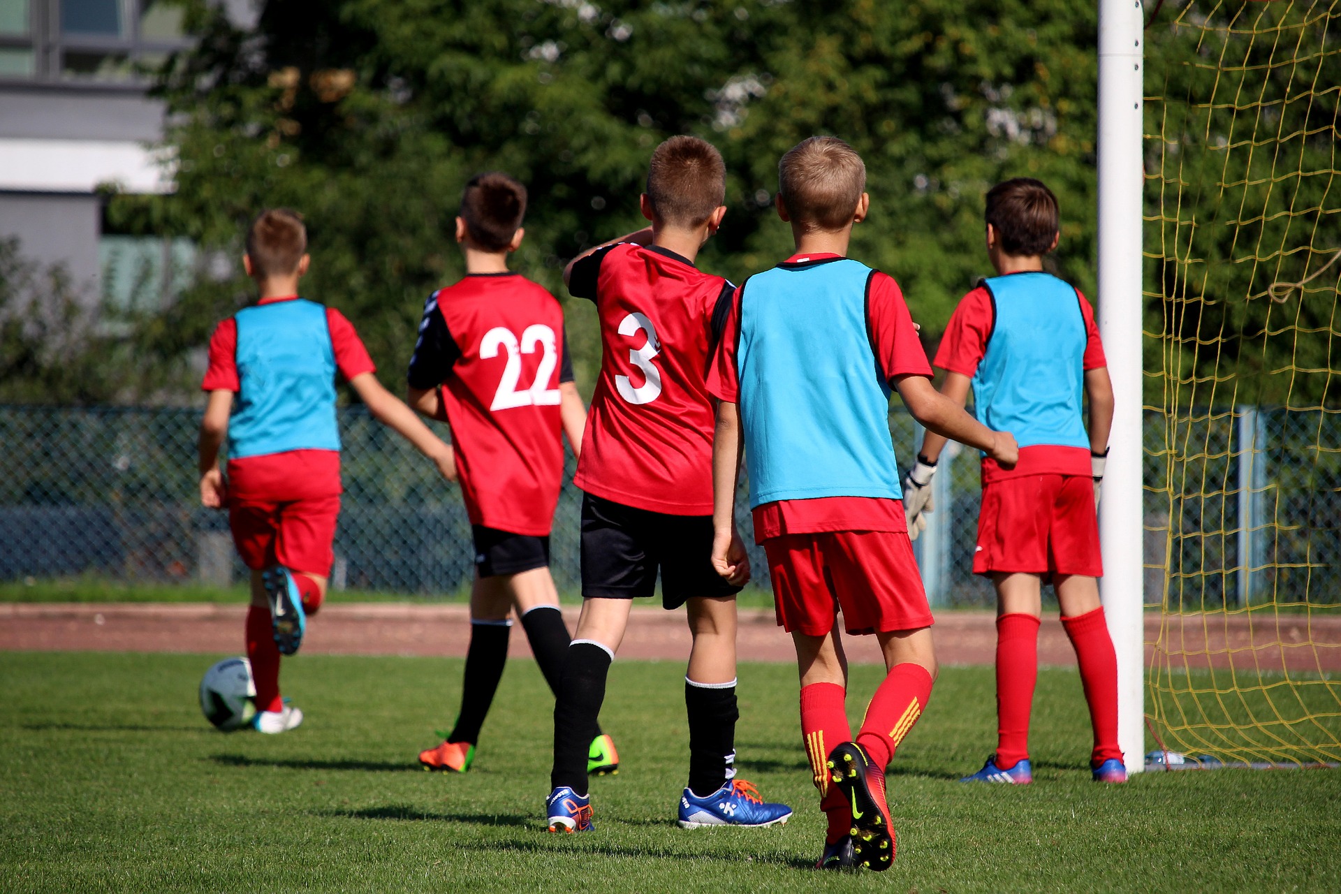 Entrenando A Un Niño En El Fútbol: Consejos Y Técnicas Efectivas